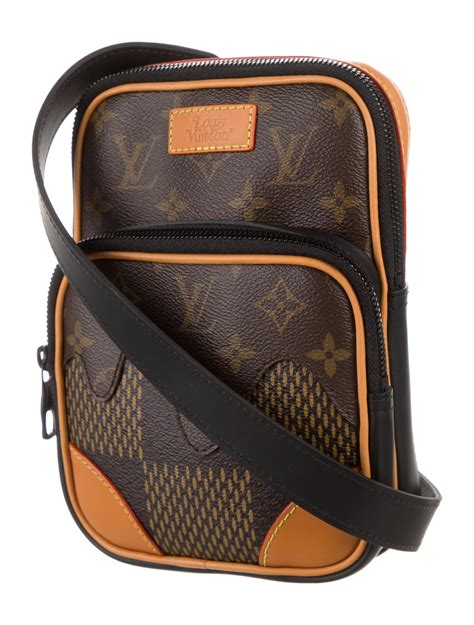 louis vuitton nigo amazone sling bag